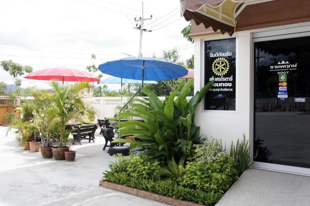 Ratchaphruek 2007 Hotel Chom Thong Exterior photo