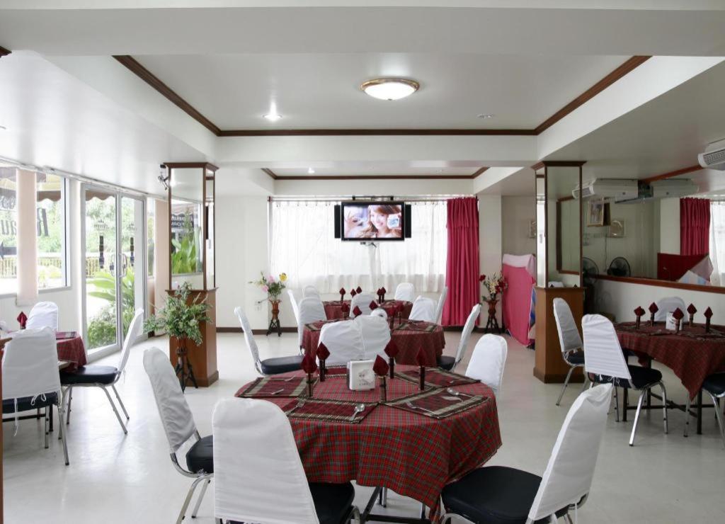 Ratchaphruek 2007 Hotel Chom Thong Exterior photo